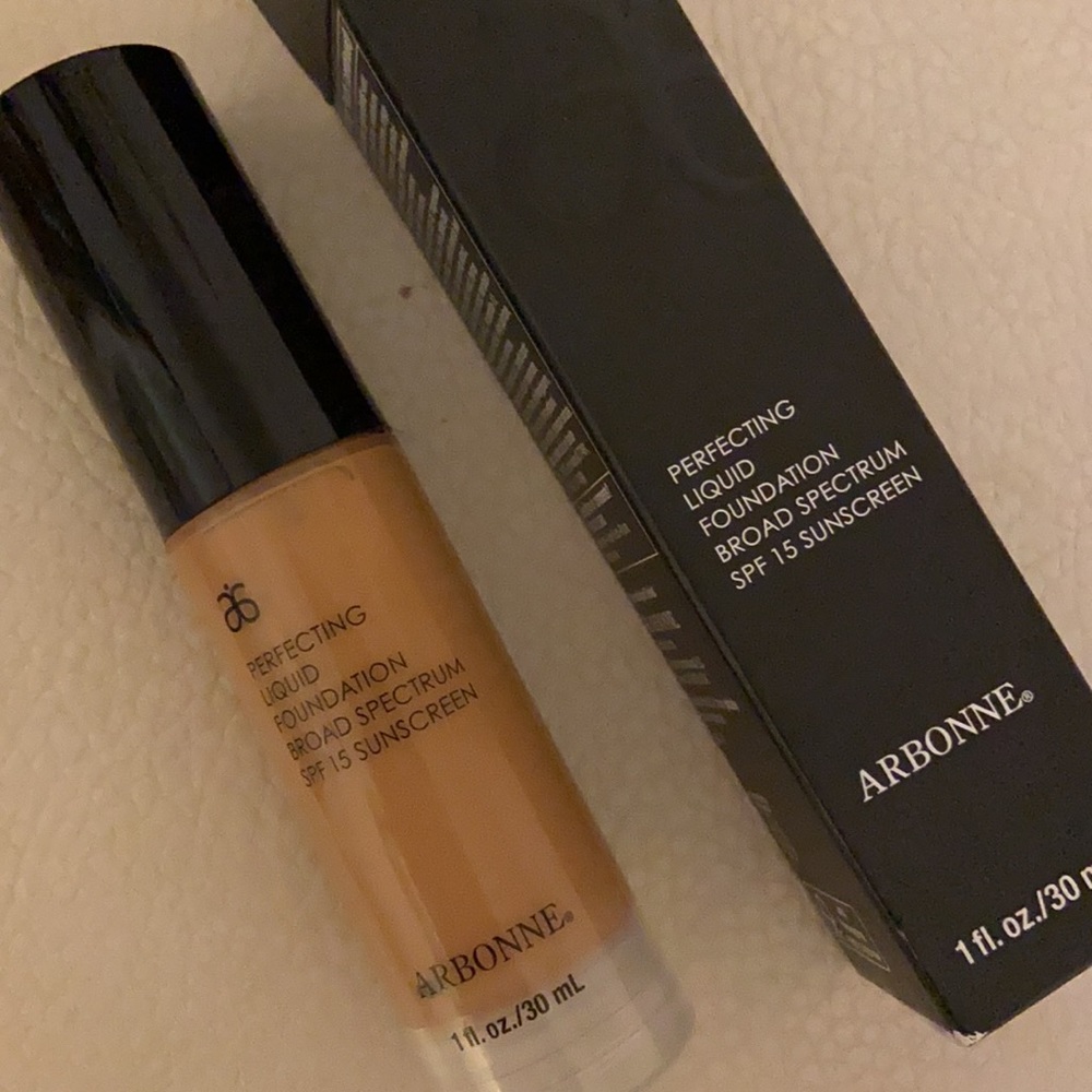 Arbonne Liquid Foundation (Deep Beige)
